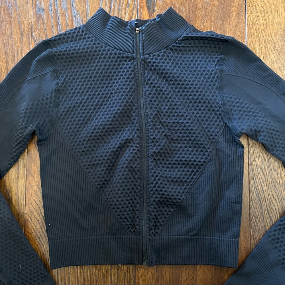 Zara Technical Cropped Long Sleeve Zip Top - Picture 3 of 14